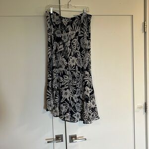 Used - Chaps long elastic waist skirt with lining.